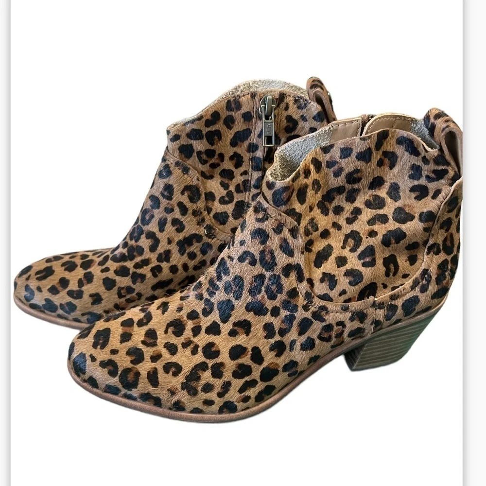 UGG Kingsbury Leopard Bootie